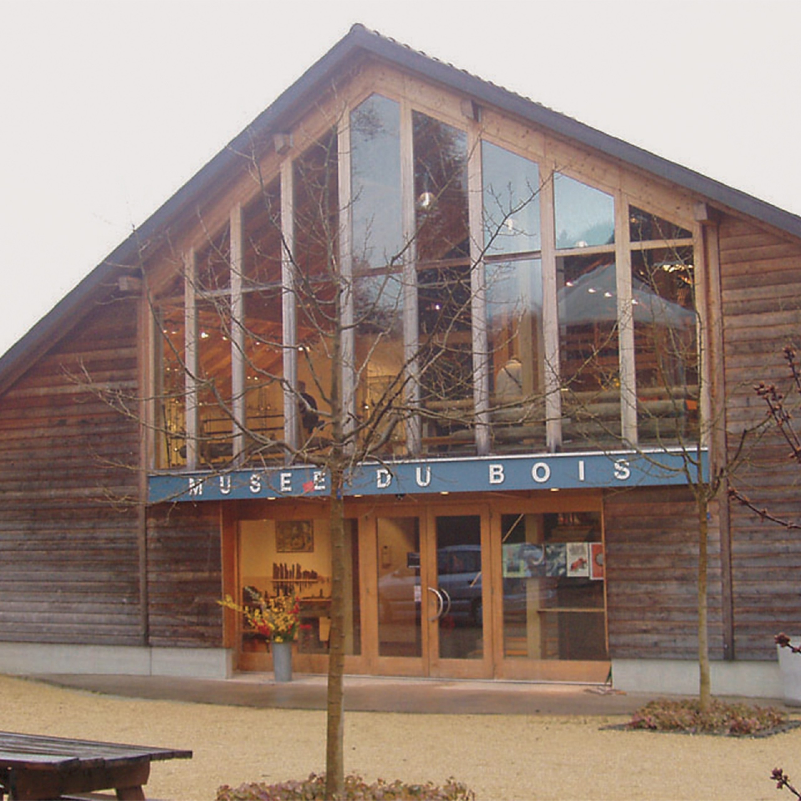 Façade du Musée du Bois
