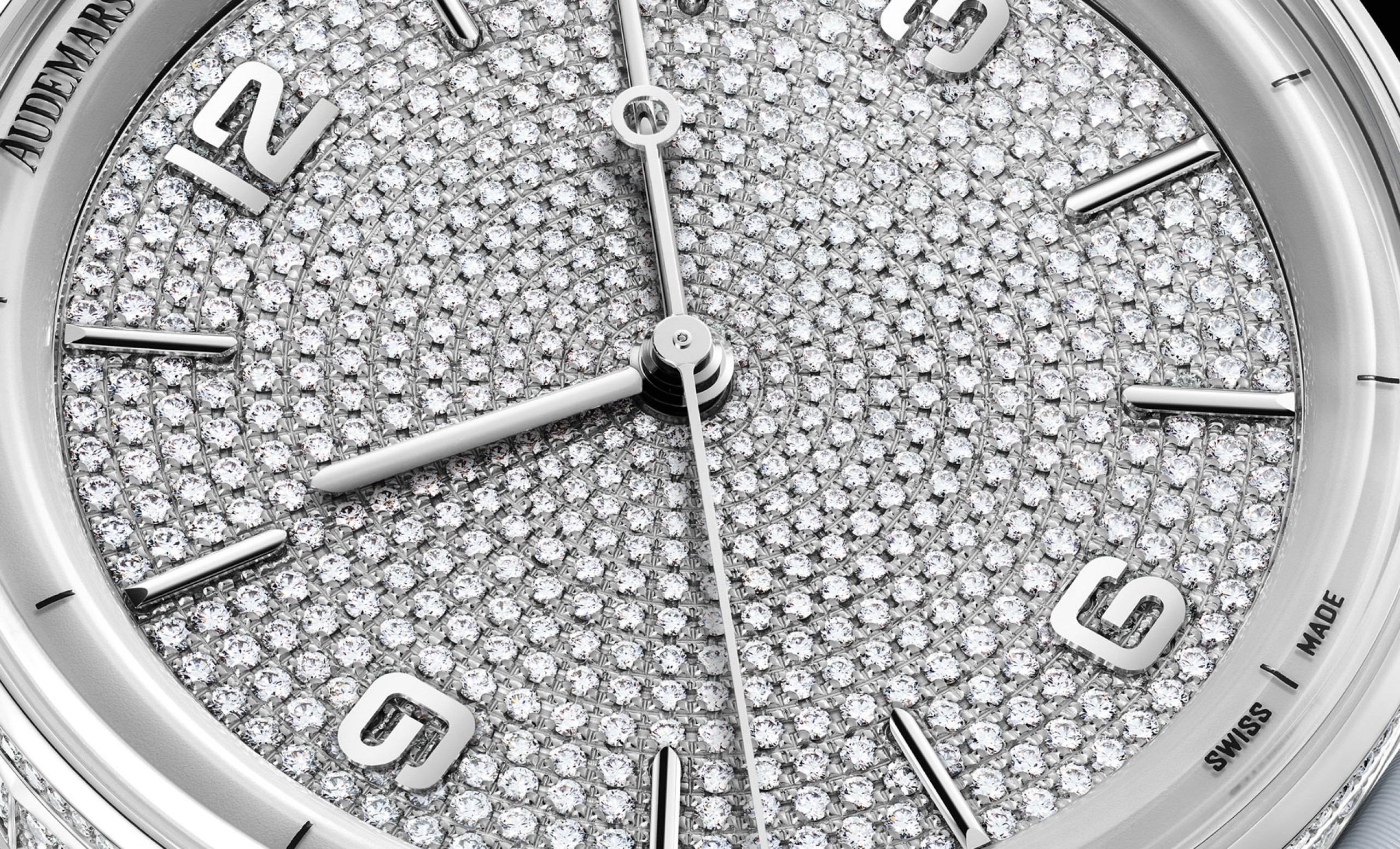 A Code 11.59 by Audemars Piguet in 18-carat white gold entirely paved with 1085 brilliant-cut diamonds.