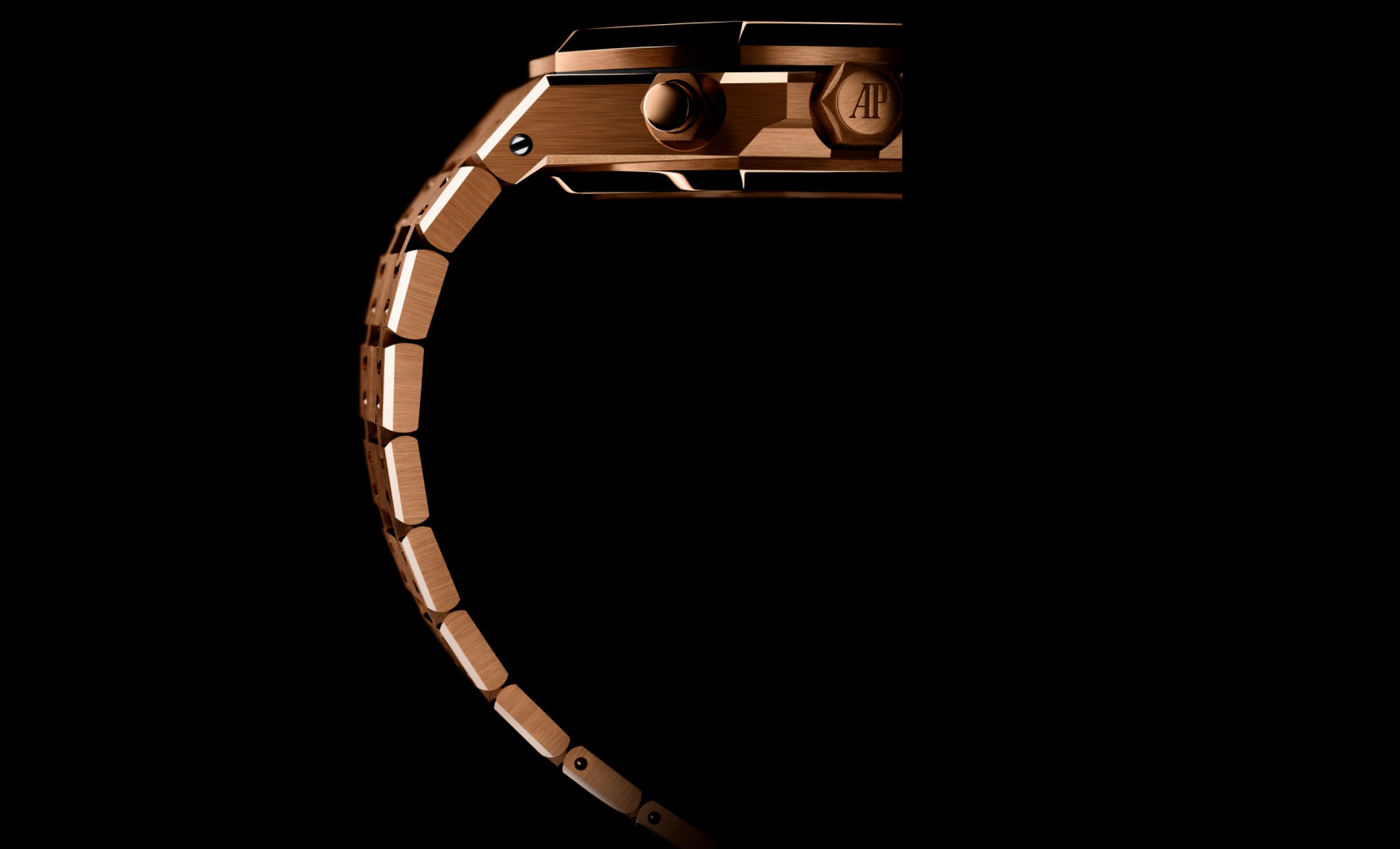 Close up of a Royal Oak case and bracelet.