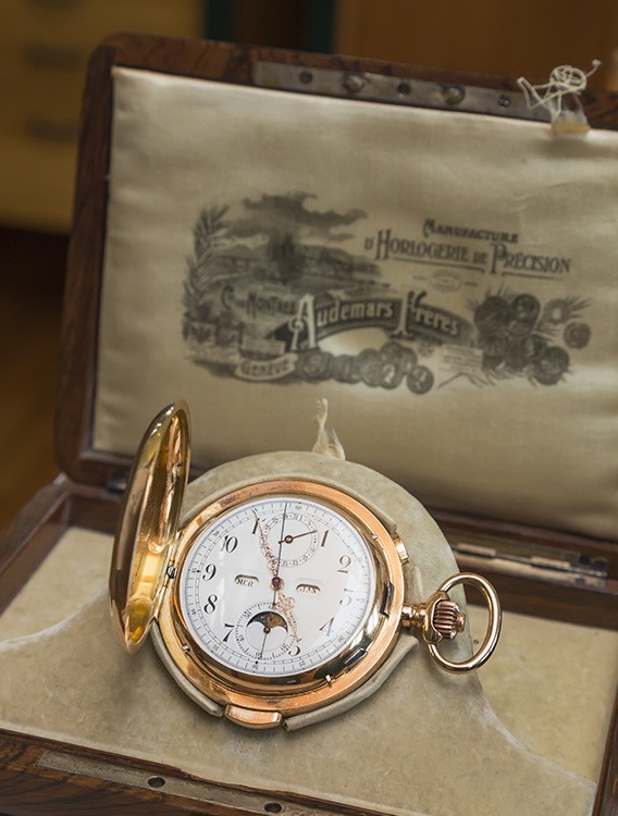 Audemars Piguet Royal Oak Offshore Chronograph Blue Dial Watch 25721ST. OO.1000ST.05