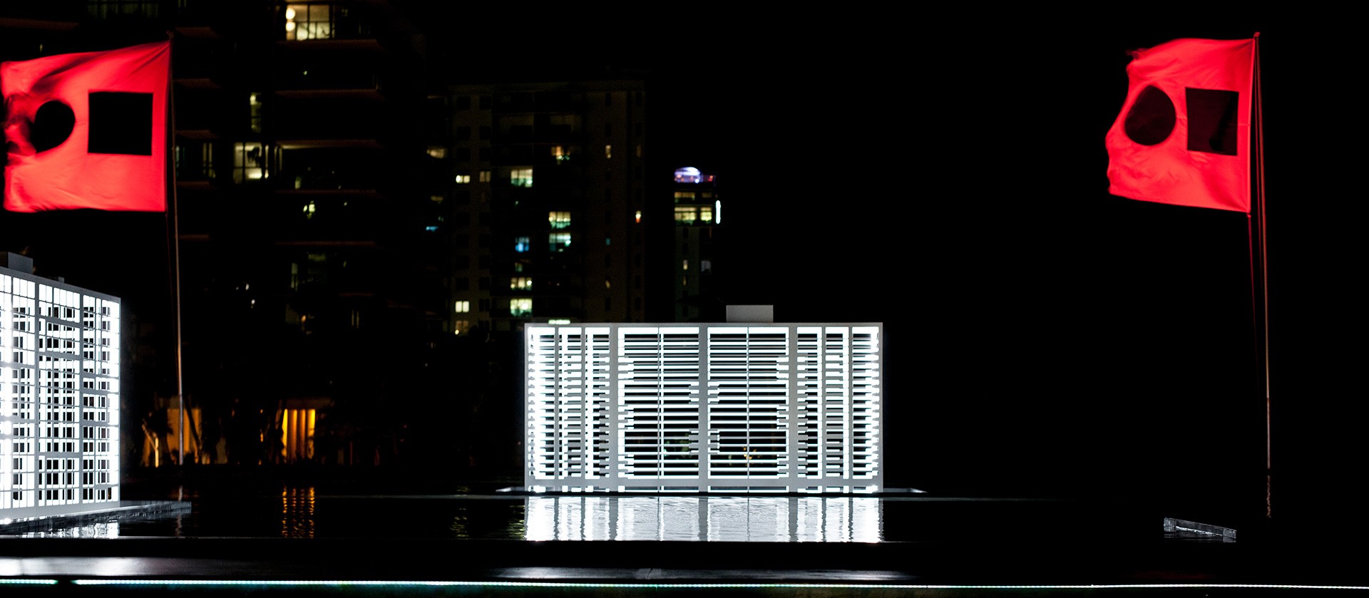 A glimpse of Lars Jan's project "Slow-Moving Luminaries".