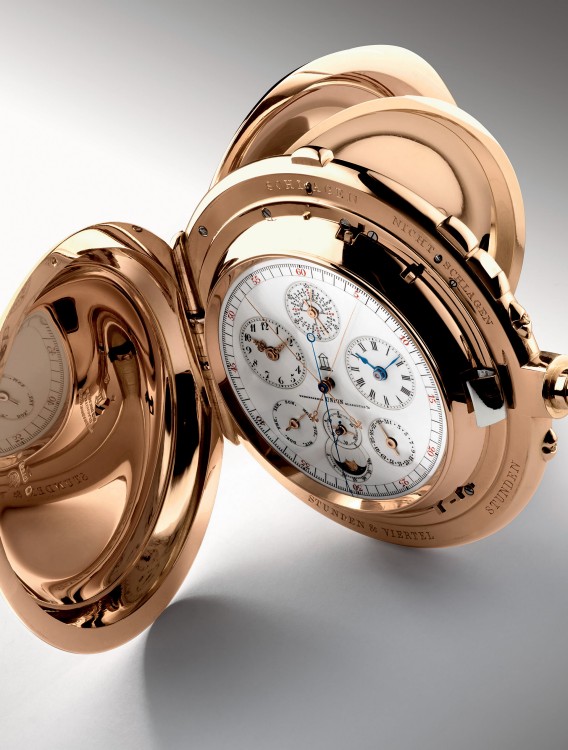 The Universelle simply complicated